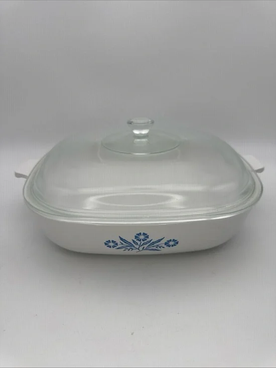 Corning Ware Blue Cornflower P-10-B, 9 1/2 Inch Casserole Dish With P-10-C-1 Lid