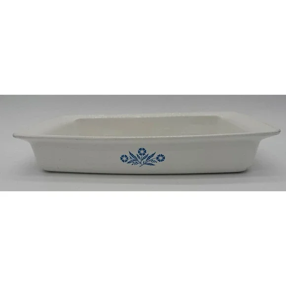 Vintage Cornflower Milk Glass Cottagecore Rustic Retro‎ Farmhouse Casserole Pan