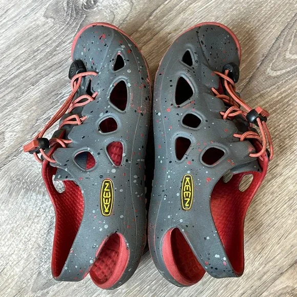 Keen Kids Rio Grey Red Paint Splatter Water Sandals Bungee Lace Shoes Size 1 US