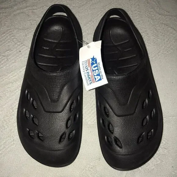 Made In USA water Shoes Boy Size 3/4