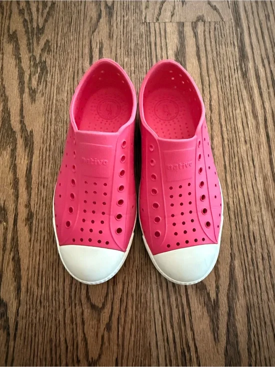 Native Kids Slip-On Water Shoes in Hot Pink with White Toe Cap