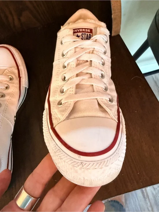 Converse Chuck Taylor All Star Low Top Sneakers women's size 6.5