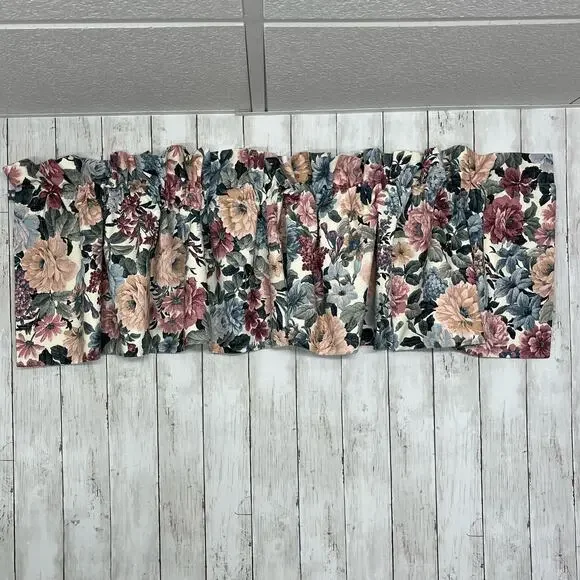 Vintage Six Permanent Press Drapery Floral Valance Curtains Made In USA