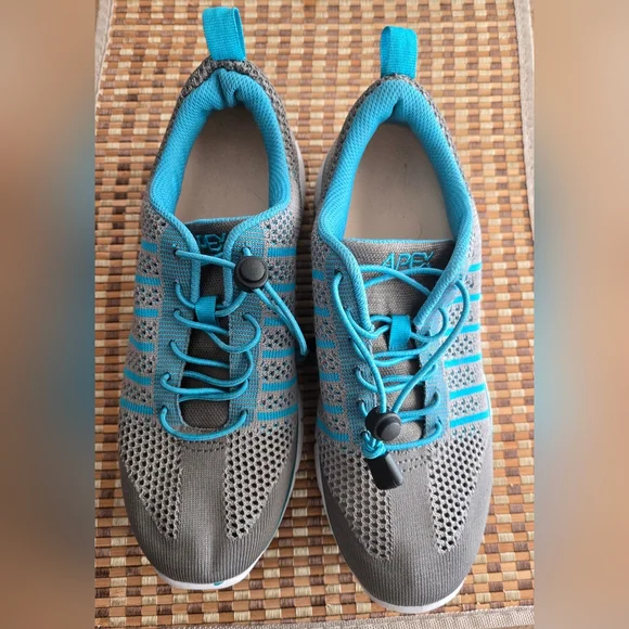 Apex Teal and Gray Sneakers‎
