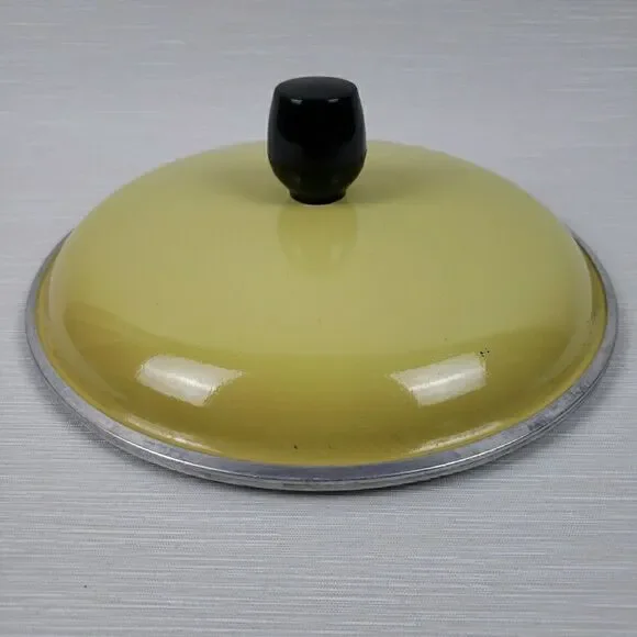 Vintage Club Cookware 8.5