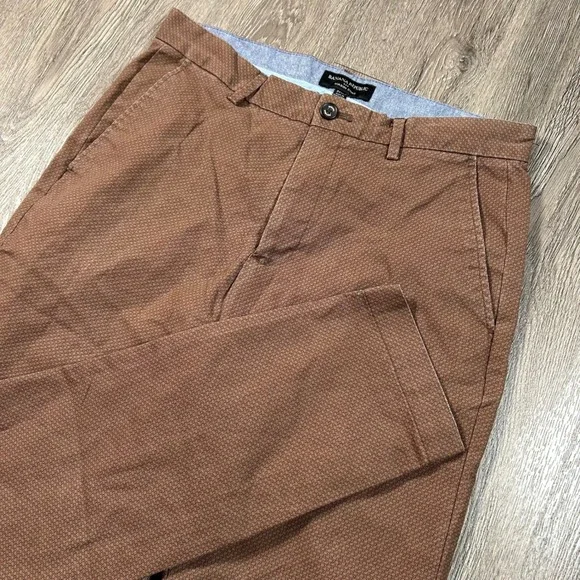Banana Republic Mason Chino 31x30 (Fits 31X29) Brown Geometric Print Pants