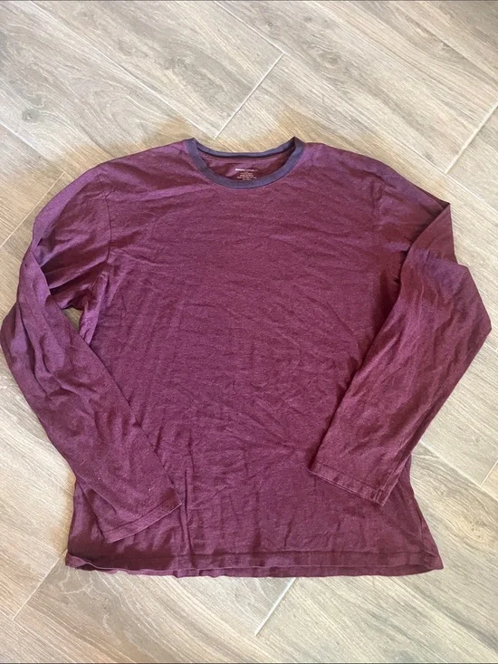 Banana Republic Men's Long-Sleeve Crew Neck Shirt - Maroon