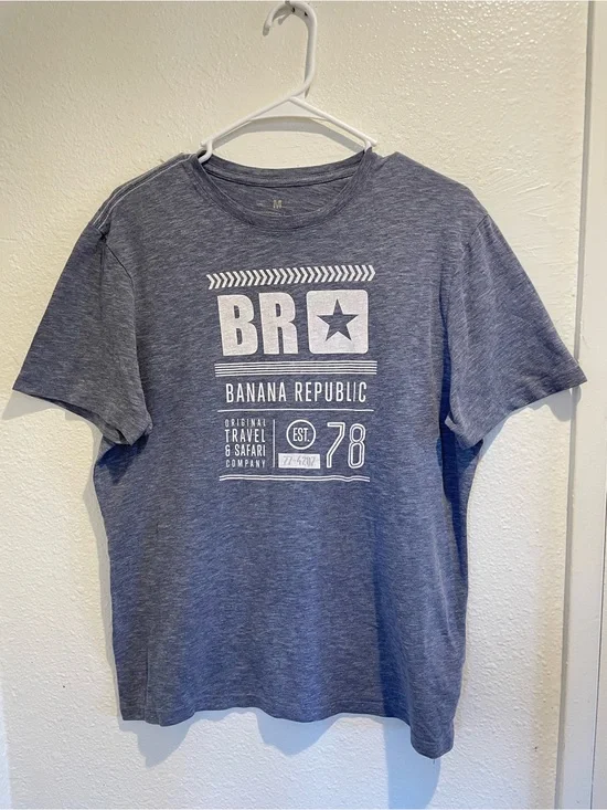 Banana Republic Travel Safari Company Graphic Tee Shirt Blue Mens Medium Est 78