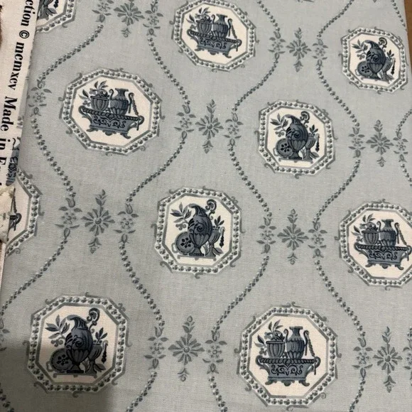 ROBERT ALLEN DESIGN STUDIO Blue Urn Anafi Upholstery Drapery Fabric 204
