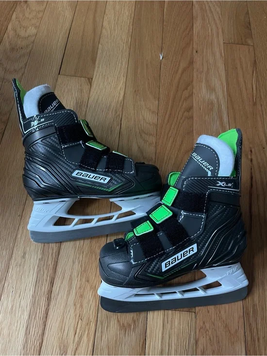 Bauer Kids Ice Skates in Black and Neon Green