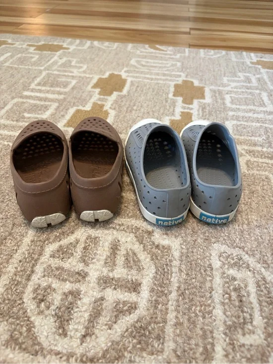 Native Kids Water Shoes — Brown and Light Gray Slip-On Clogs