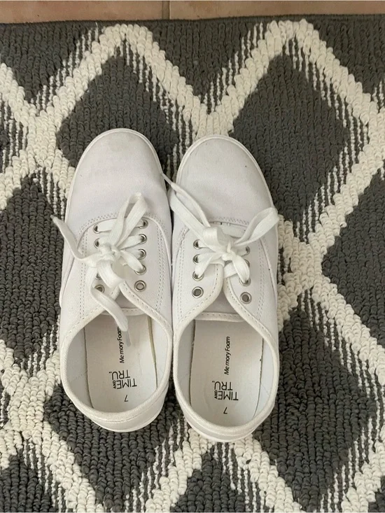 White Women's Canvas Lace-Up Sneakers