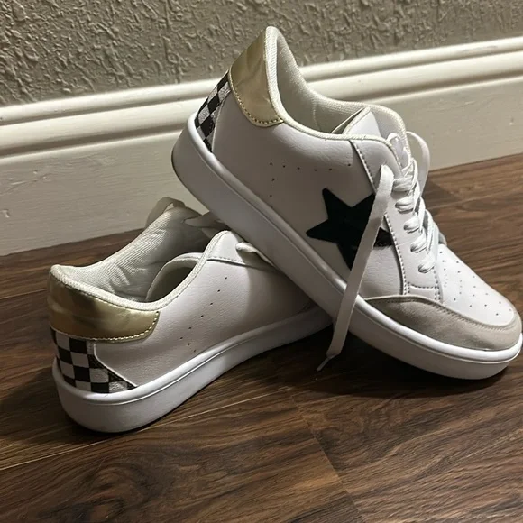 Maker’s MIEL‎ Tennis Shoes