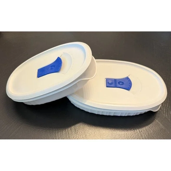 Corning Ware Set of 2 French White Individual Stoneware  & Seals 15 oz & 23 oz