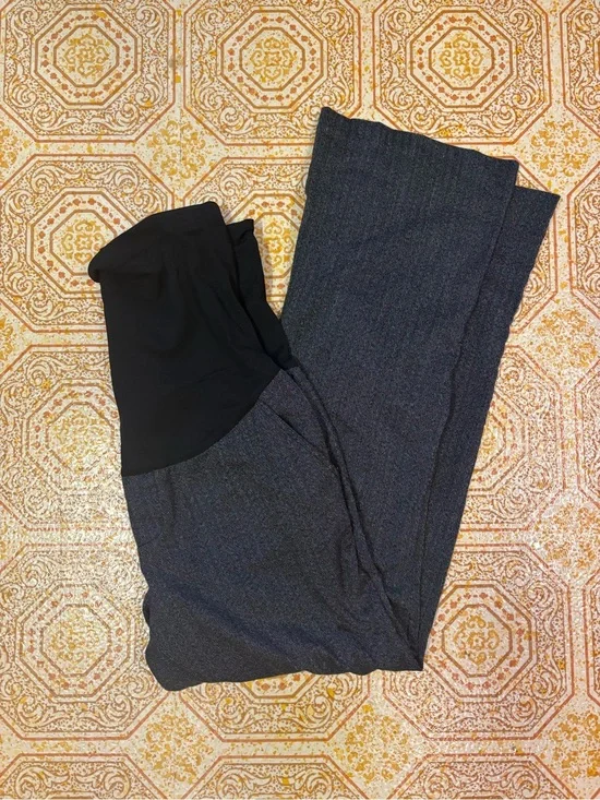 Liz Lange Maternity Knit Pants in Charcoal and Black