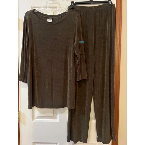 Citiknit Womens Brown Velvet Lounge Set Tunic Top and Pants Size Large