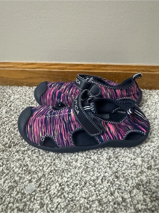 Girls Nautica Pink & Purple Striped Water Shoes Size 12