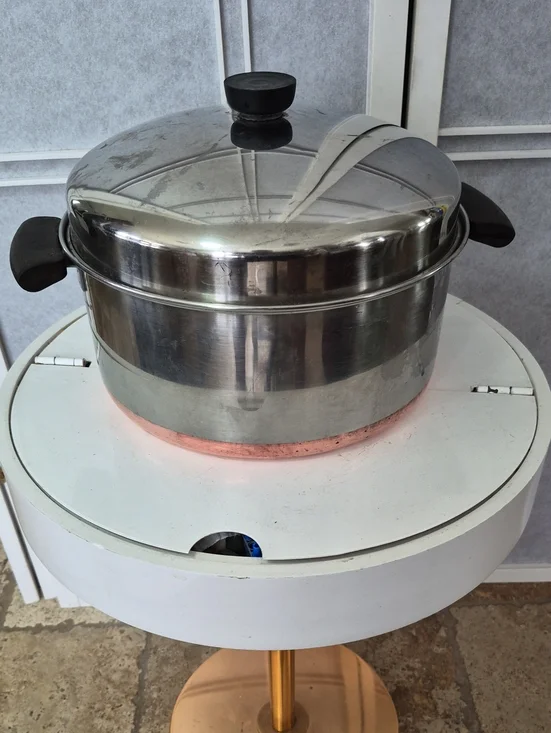 Vintage Revere Ware 4 Qt Copper Bottom Stainless Pot With Lid.