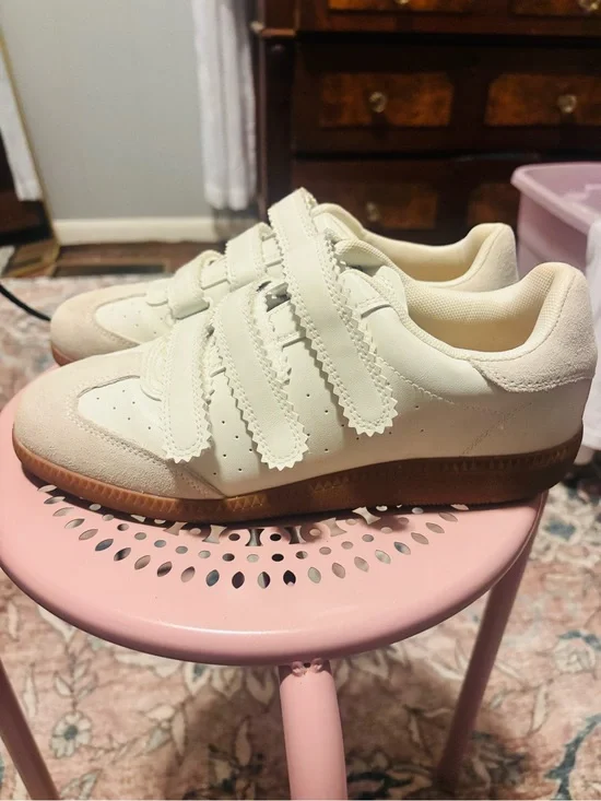 Adult Steve Madden  Cream Velcro Casual Sneakers