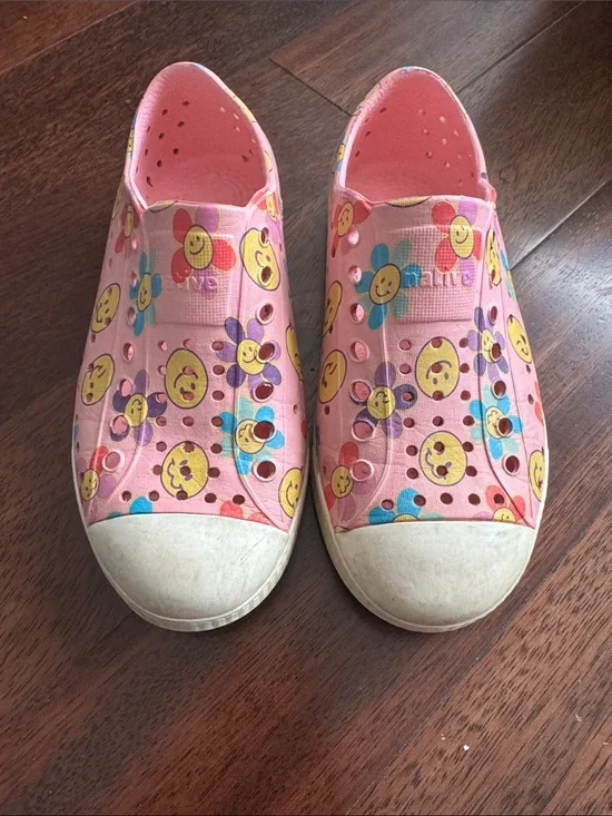 Native Kids Pink Slip-On Floral Smile Sneakers