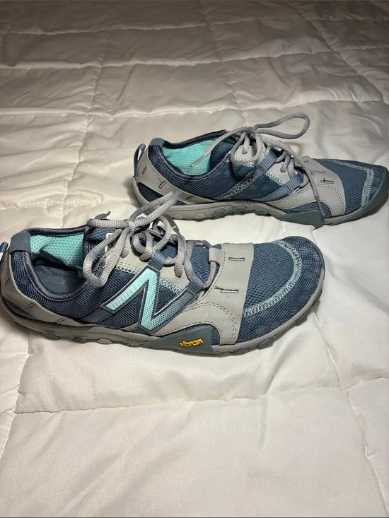 New Balance Women’s Minimus 10V2 Gray/Blue Trail Sneakers Size 9.5