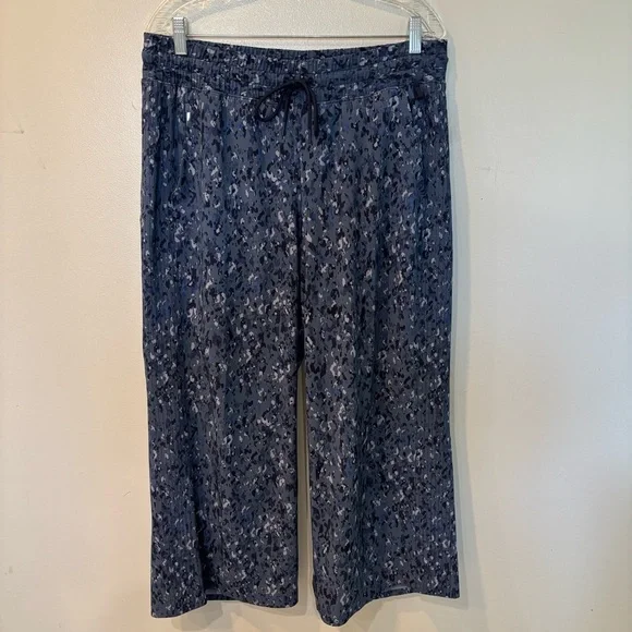 Athleta Avenue Wide Leg Cropped Pants Women’s Size 14