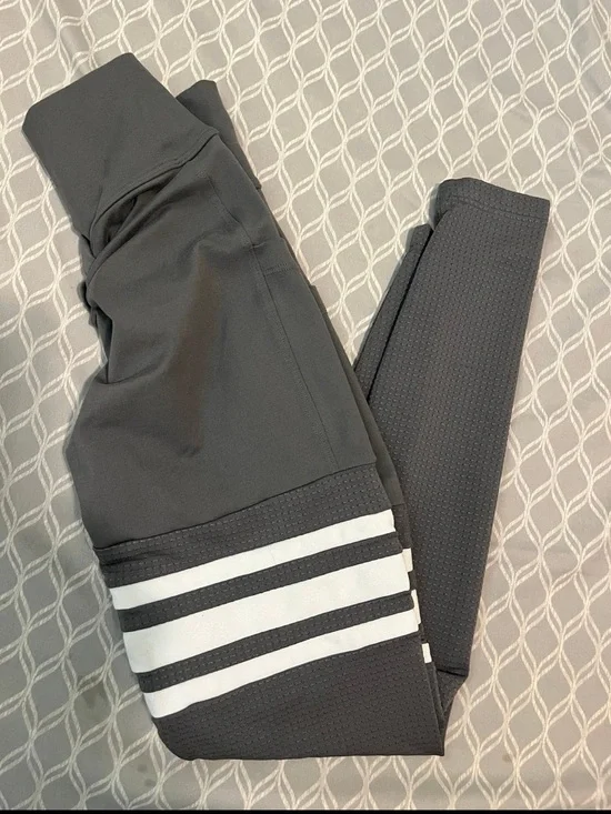 Bombshell Sportswear Army Green Scrunch Butt Leggings