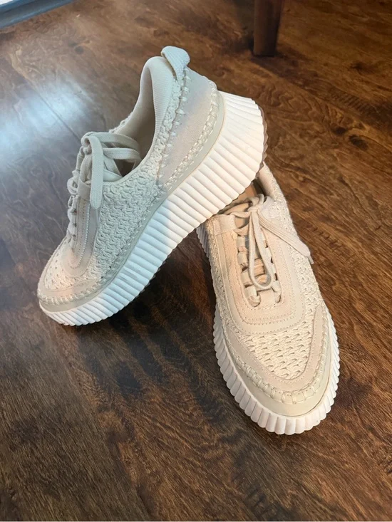 Dolce Vita Beige Knit Platform Lace-Up Sneakers