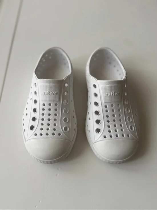 Native Shoes Kids' Jefferson Slip-On -White Size 7