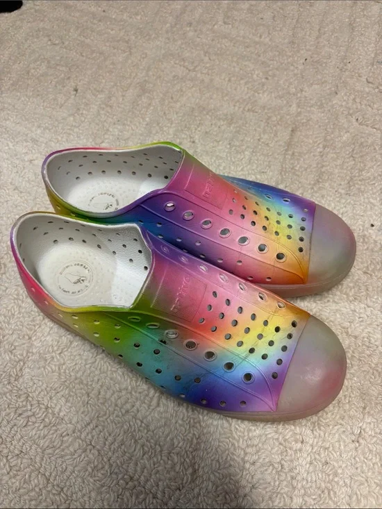 Native Kids Jefferson Water Shoes - Rainbow Gradient