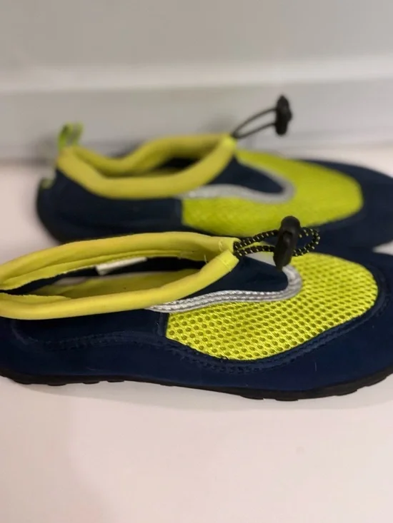 west loop Neon Yellow and Navy Kids Water Shoes with Bungee Toggle