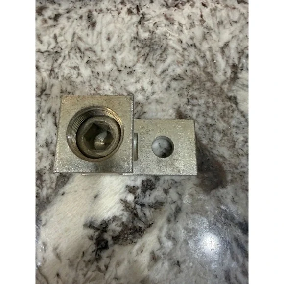 CMC AB-750-5 750KCMIL-1/0 CU9AL Connector Lug Electrical‎ Terminal Aluminum