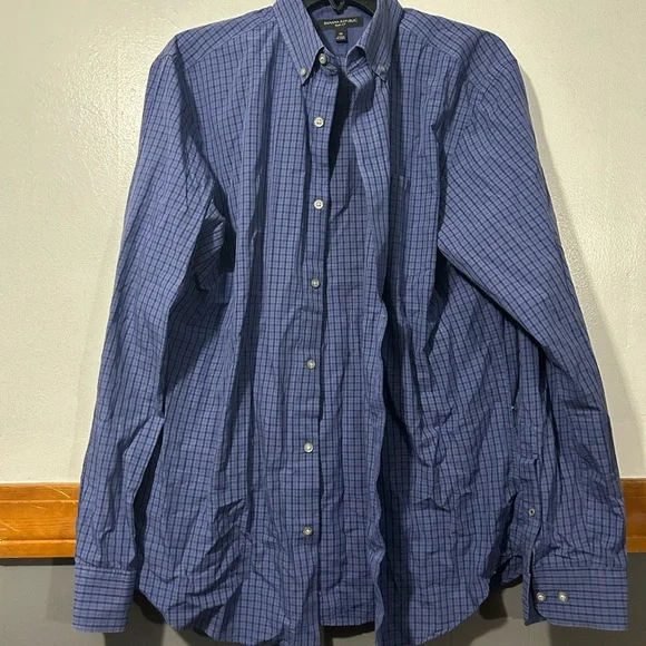 Banana Republic Men's Navy Blue Windowpane Button-Down Shirt