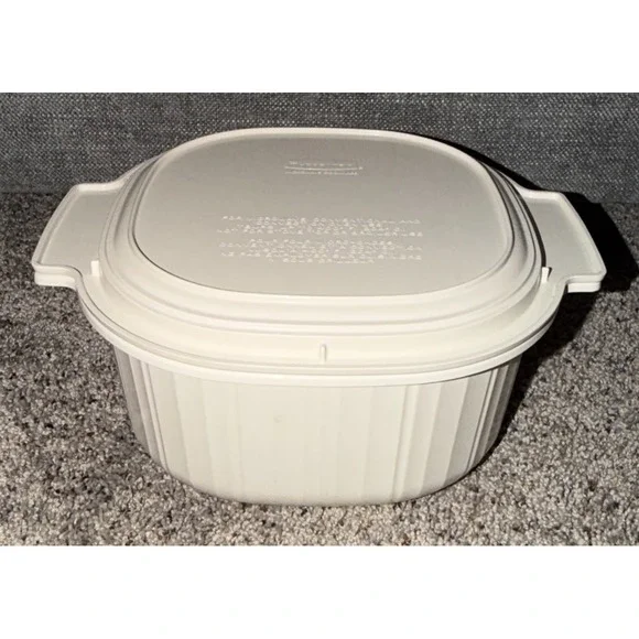 Vintage Rubbermaid Microwave Cookware 3 Quart Dish & Lid