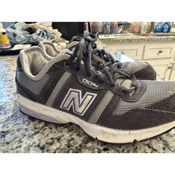 Women's New Balance Sneakers model 004 - US 8 EU 39