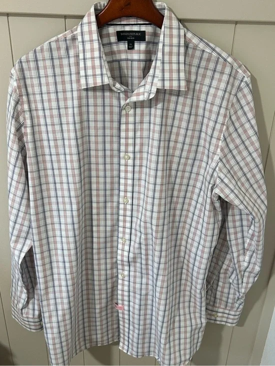 {Banana Republic} Men's Plaid Button-Down Shirt