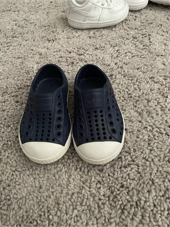 Native Kids Water Shoe Slip-On in Navy and White