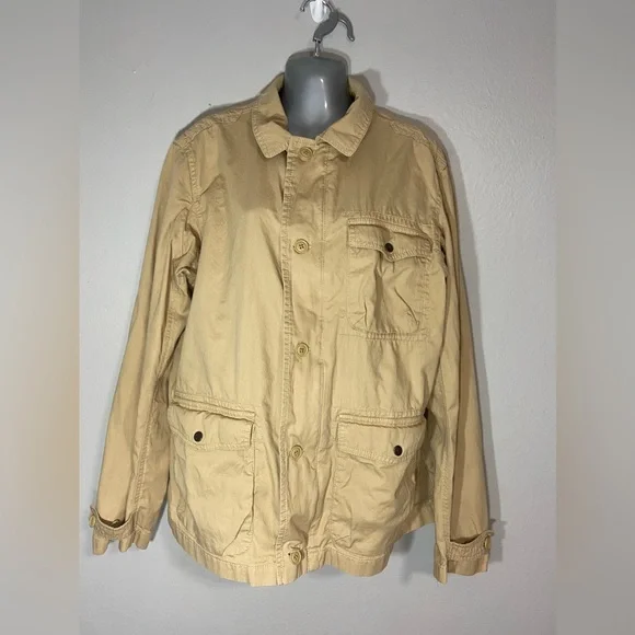 Banana Republic Light weight Cotton Jacket. Camel. Size large.