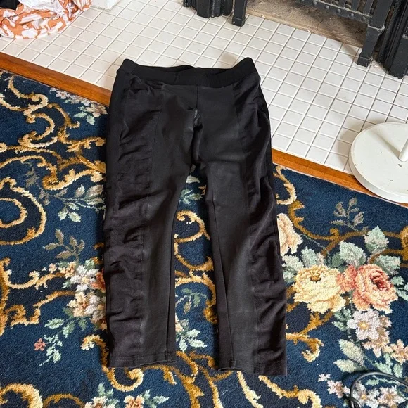 Liverpool mixed media Sienna pull on leggings. Worn once.‎ 98 retail