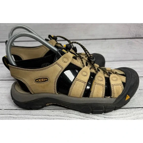 KEEN Newport H2‎ Water Sandals Mens Size 7 Tan Black Yellow Outdoor Sport