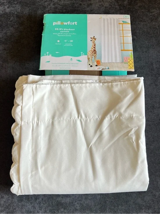 NWT Pillowfort Blackout Curtain- Cream Scallop 42”x84”