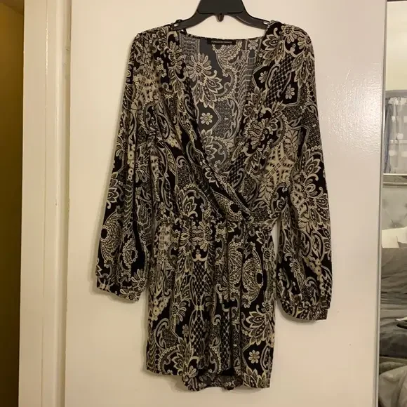 Foreign‎ exchange romper