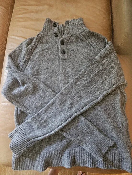 Banana Republic Wool Gray Merino Wool Blend Italian Yarn Medium Pullover Sweater