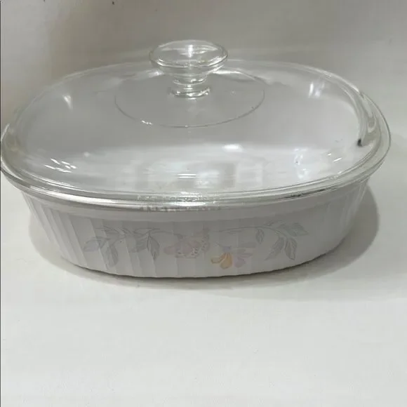 Corningware Pink Trio French White Ribbed Oval Cookware & Lid 2 1/2 Quart 2.8 L