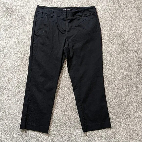 Women's NEW YORK & CO Stretch, Black Cotton Zip Cropped Casual Pants; Size 6