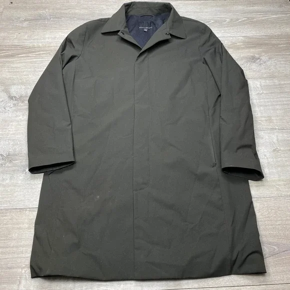 Banana Republic Motion Tech Mac Jacket Mens L Dark Pine Green Water Resistant