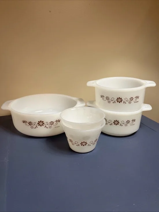Dynaware Pyr-O-Rey milk glass dishes and custard cups-a brown daisy pattern.