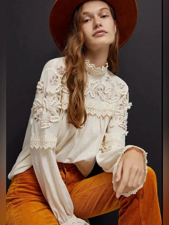 Anthropologie Jemma Cream Crochet Lace Romantic Blouse Size S Embellished Cotton