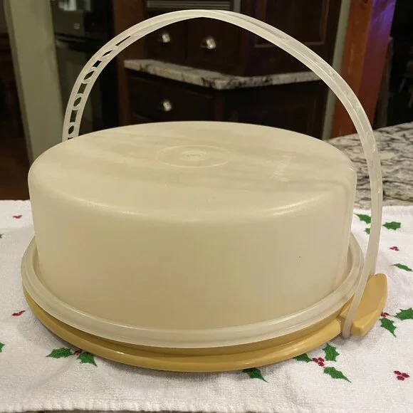 Tupperware 10