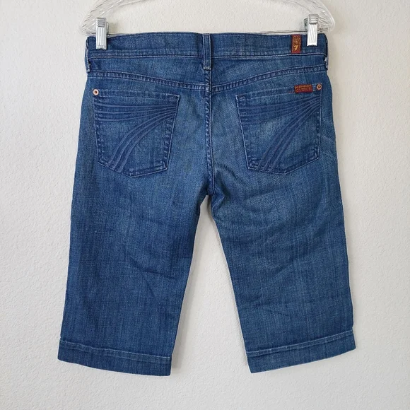 7 For All Mankind Dojo Capri Size 28‎